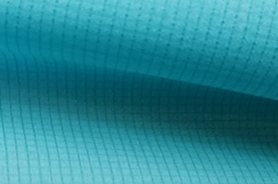 初夏皮膚風衣，向陽而生